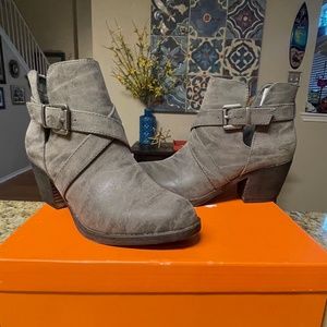 Rocket Dog SASHA Ladies Ankle Boots; Weathered Grey; Size 7; Never Worn
